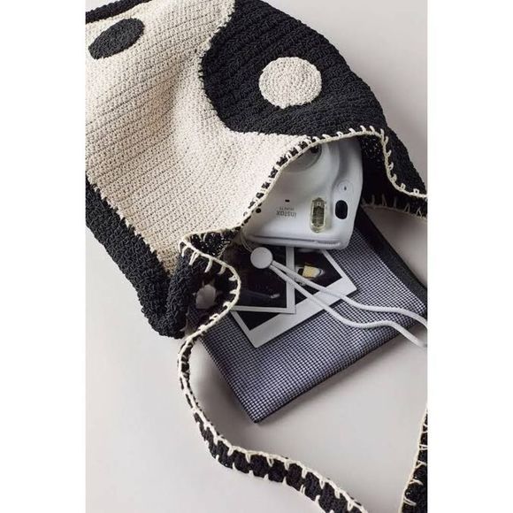 New Urban Outfitters Nylon Woven Shoulder Bag - Picture 2 of 5